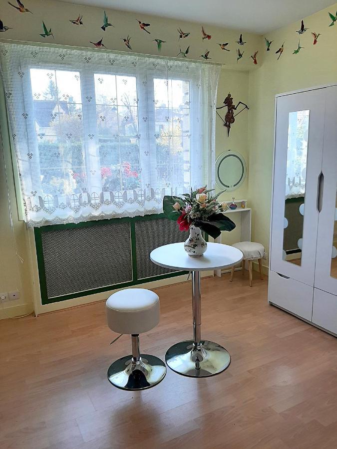 Villa Avec Piscine Proche Disneyland Et Paris แซ็งต์-ทีโบลต์-เดส์-วีญส์ ภายนอก รูปภาพ